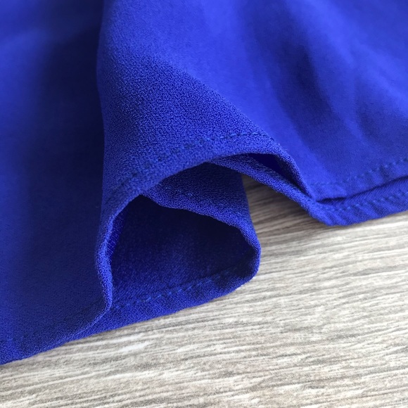 💚4 for $30💚 Aritzia Wilfred Silky Skirt with Pockets - Picture 5 of 13